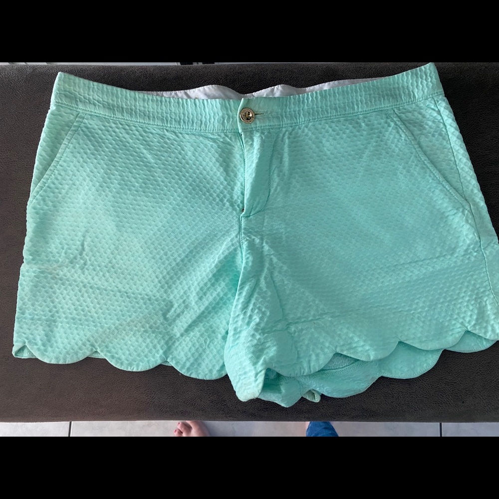 Lily Pulitzer teal blue scalloped shorts